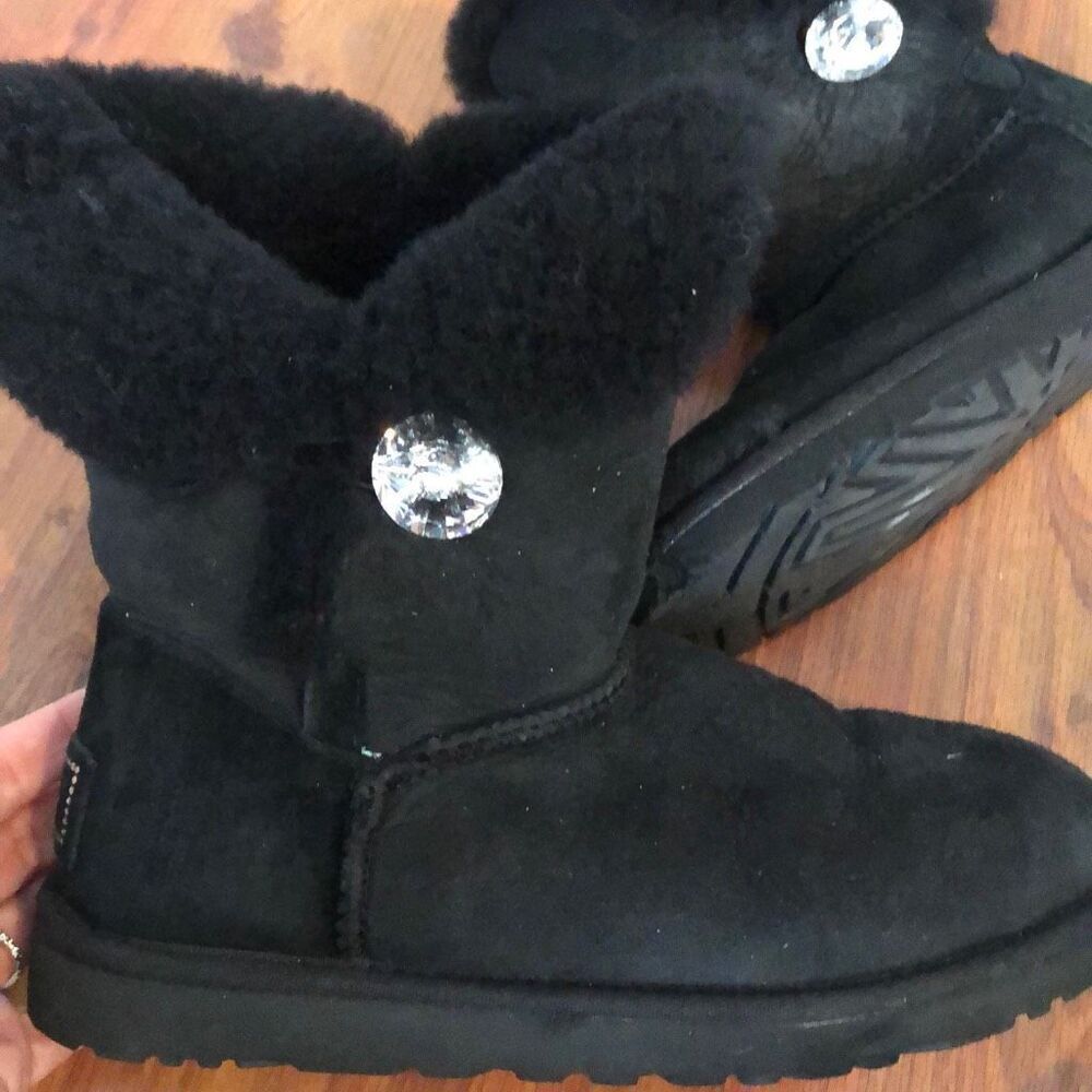 UGG black Rhinestone button Bailey 6